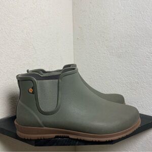 Bogs chelsea rubber rain boots green